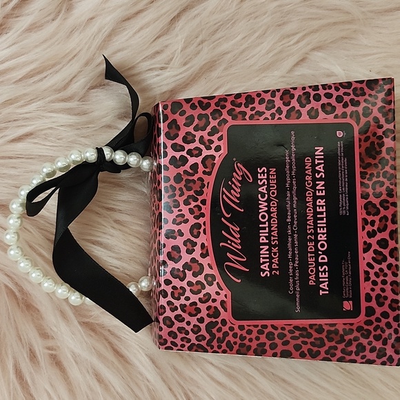 Brand New WILD THING SATIN PILLOW CASES😴-2CT - Picture 2 of 5